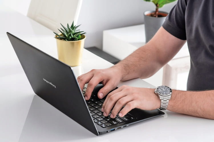 Laptop Kruger&Matz EXPLORE 14,1 Intel Celeron Dual-Core 4 GB / 64 GB czarny