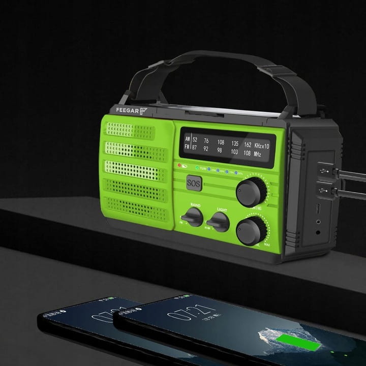 RADIO POD NAMIOT SOLAR POWERBANK 8000 mAh 72 godz