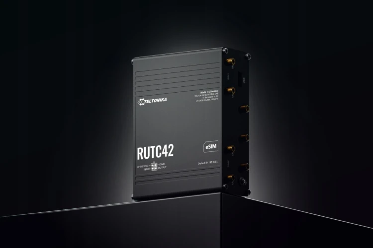 Teltonika RUTC42 router 4G LTE Dual Modem WiFi 6 Gigabit Ethernet