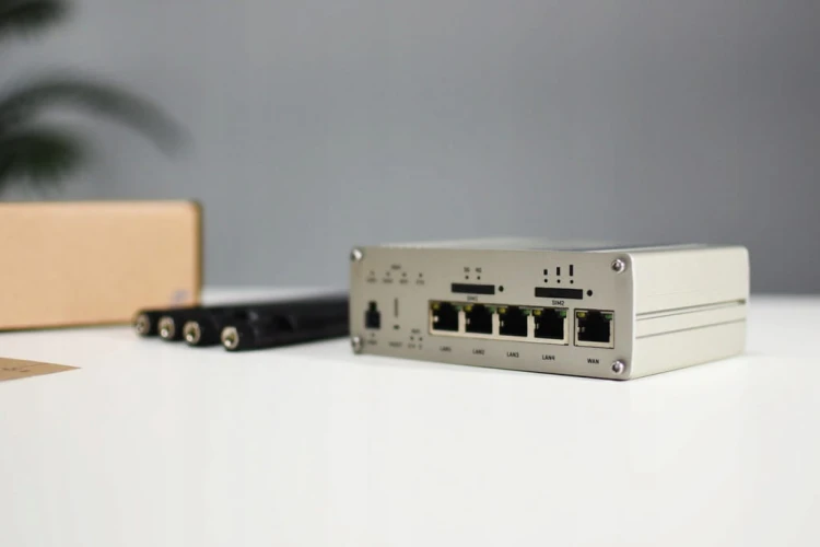 ROUTER LTE TELTONIKA RUTX14 Dual SIM 3xWAN GPS VPN