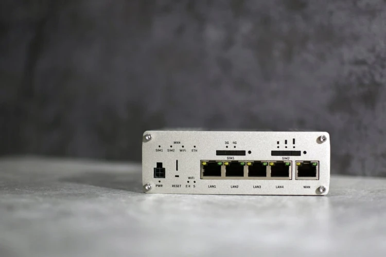 ROUTER LTE TELTONIKA RUTX14 Dual SIM 3xWAN GPS VPN